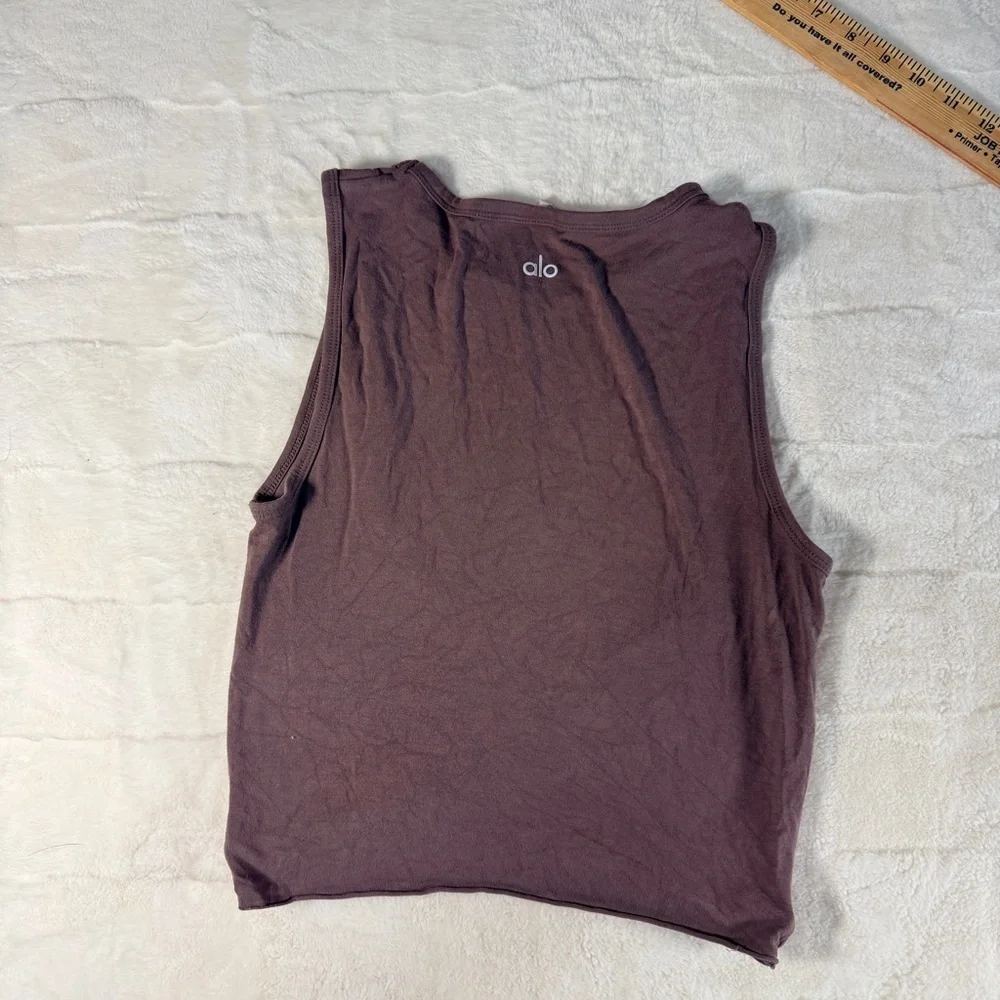 ALO Women's Clover Tank Sleeveless Twist Front Top - Woodrose